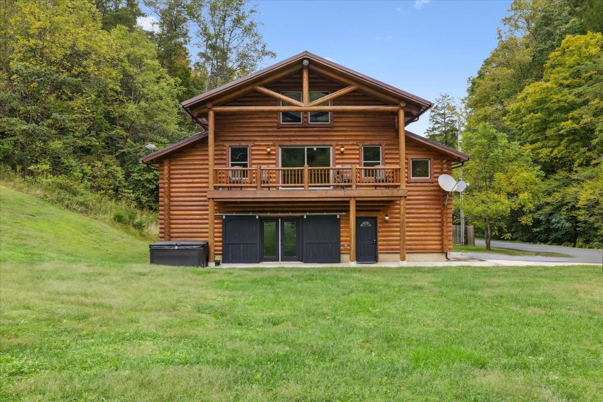 Hot Tub Fire Pit Game Room Theater Easy Access Sleeps 12 - Black Bear Lodge Pigeon Forge Eksteriør billede