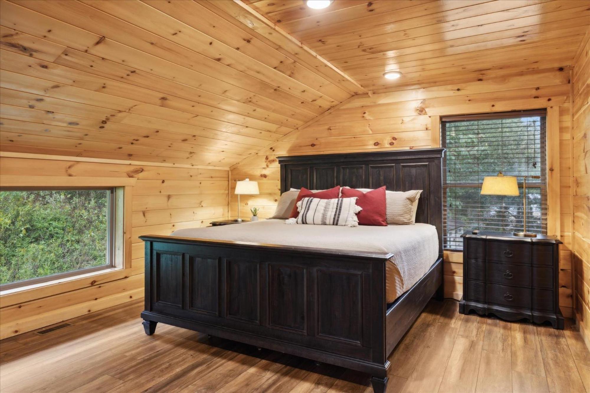 Hot Tub Fire Pit Game Room Theater Easy Access Sleeps 12 - Black Bear Lodge Pigeon Forge Eksteriør billede